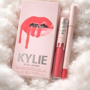 Kylie Cosmetics Lip Kit in Pink Coral - Liquid Lipstick & Lip Liner
